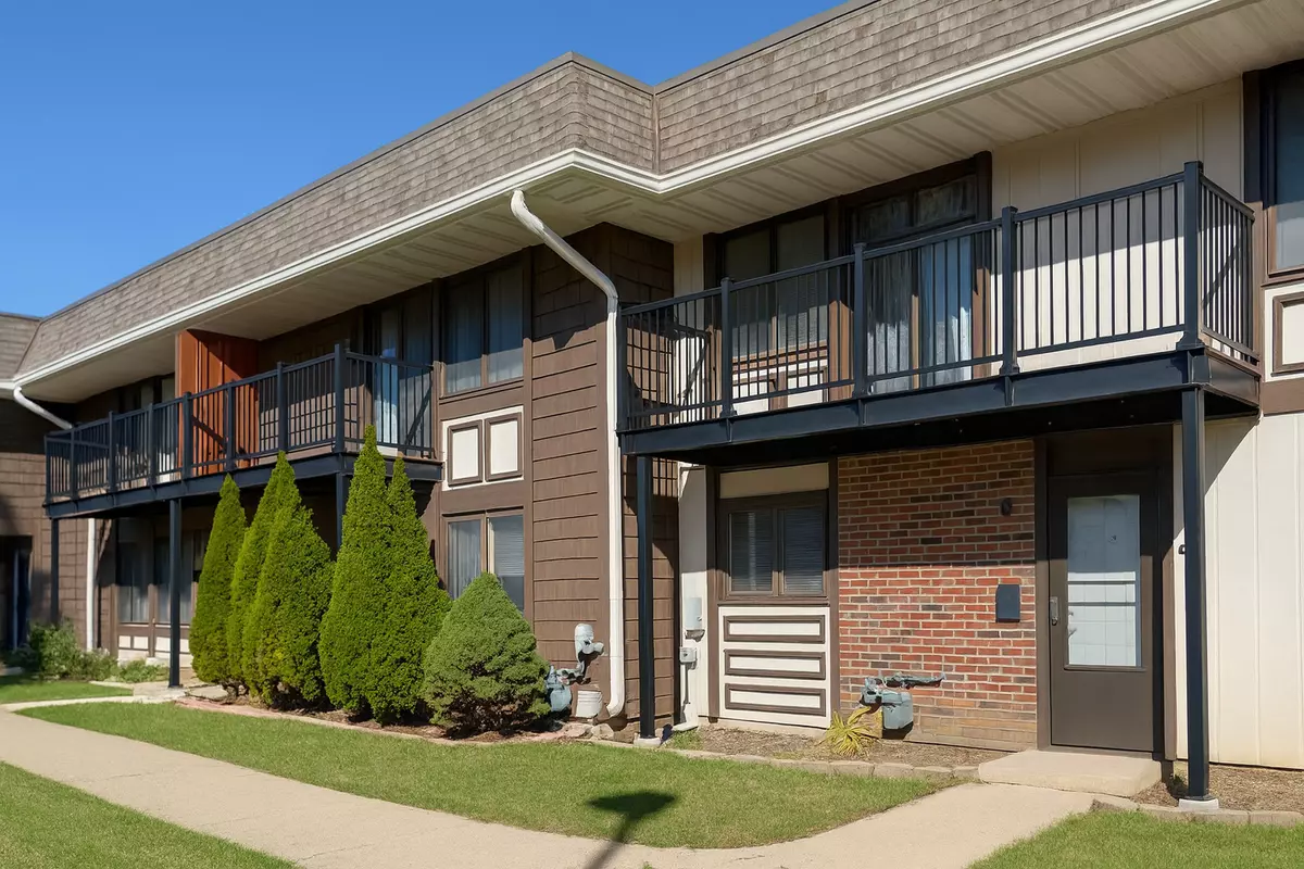 Hanover Park, IL 60133,1272 Court #E