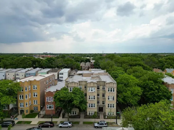 3355 W Sunnyside AVE #3, Chicago, IL 60625