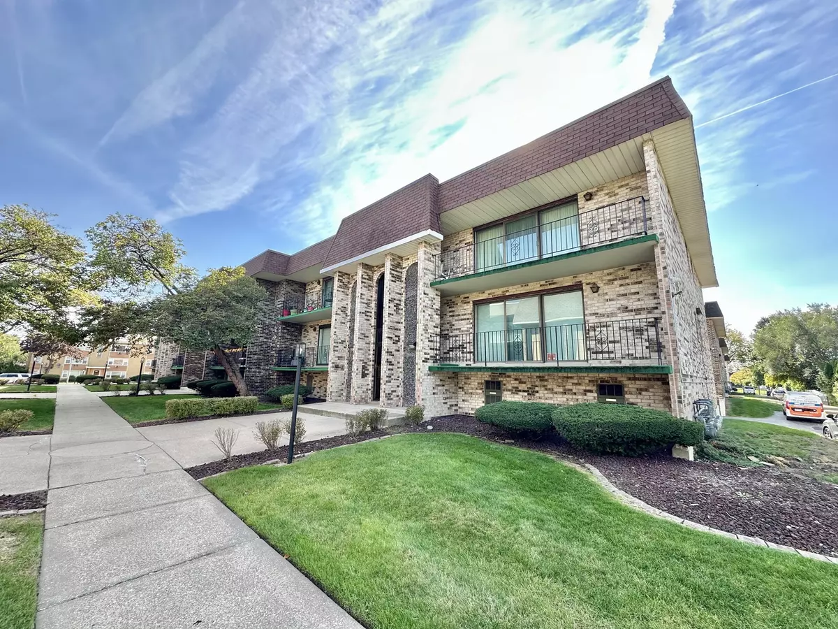 Oak Lawn, IL 60453,9134 S Pulaski RD #2E