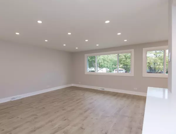 Country Club Hills, IL 60478,16920 Glen Oaks DR