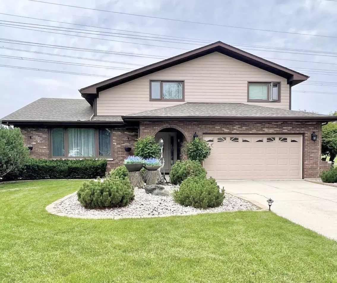 Homer Glen, IL 60491,15706 S Walnut CT