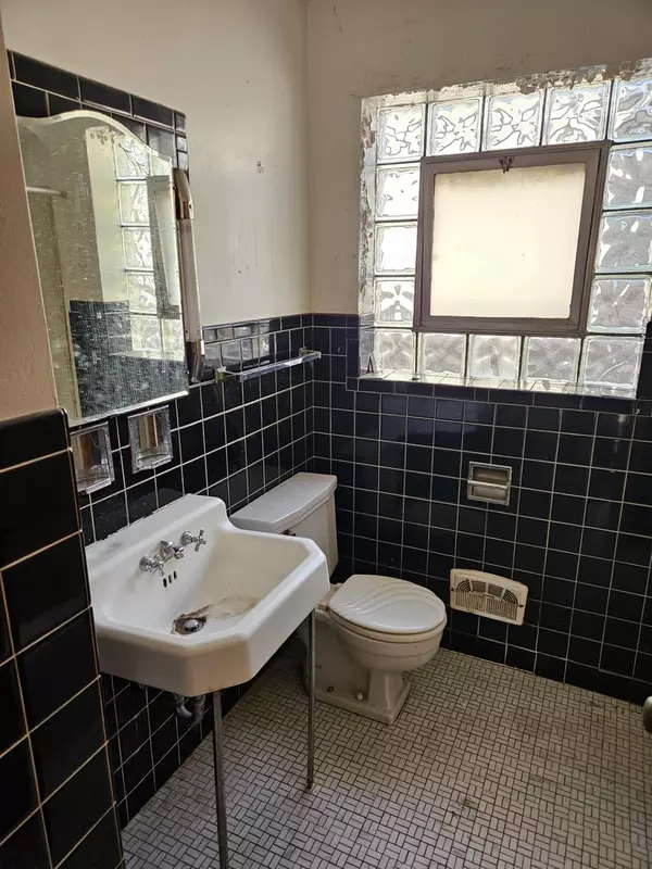 Chicago, IL 60630,5423 N Moody AVE