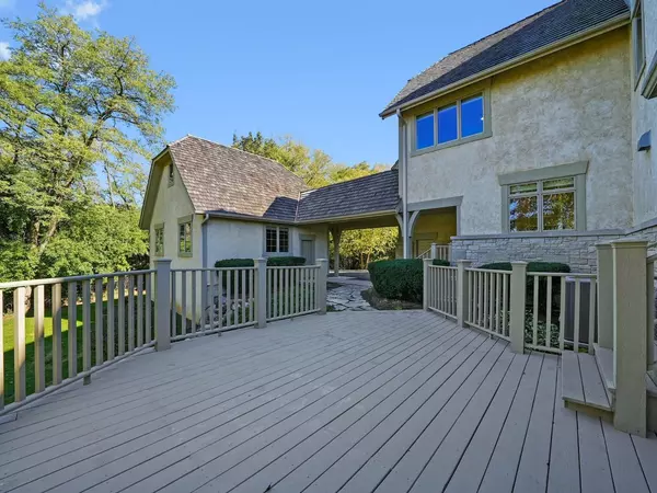 North Barrington, IL 60010,Address not disclosed