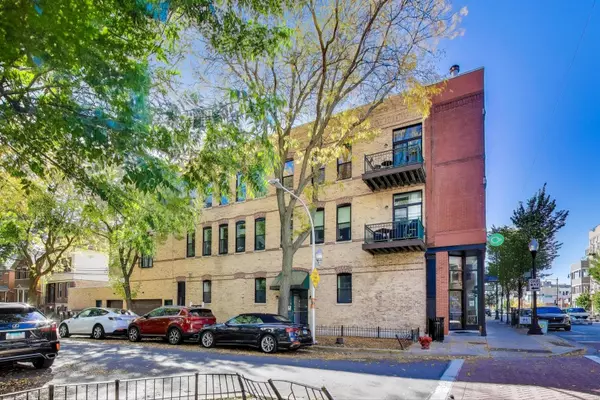 2360 N Janssen ST #2D, Chicago, IL 60614