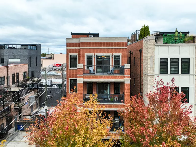 744 W Buckingham PL #4, Chicago, IL 60657