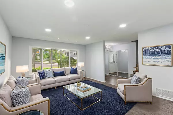 Schaumburg, IL 60193,1126 Tiverton CT