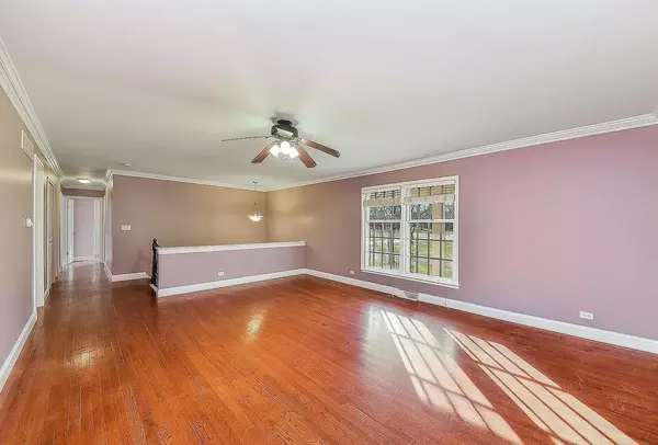 Naperville, IL 60540,6S359 Greenwich CT