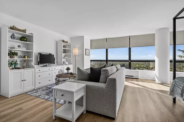 Chicago, IL 60640,5415 N SHERIDAN RD #3403