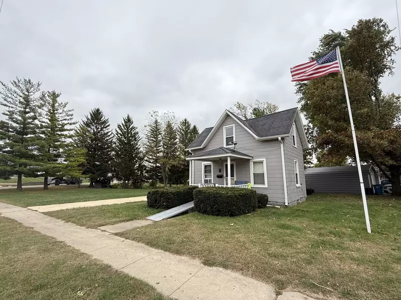 1 E Main ST, Amboy, IL 61310