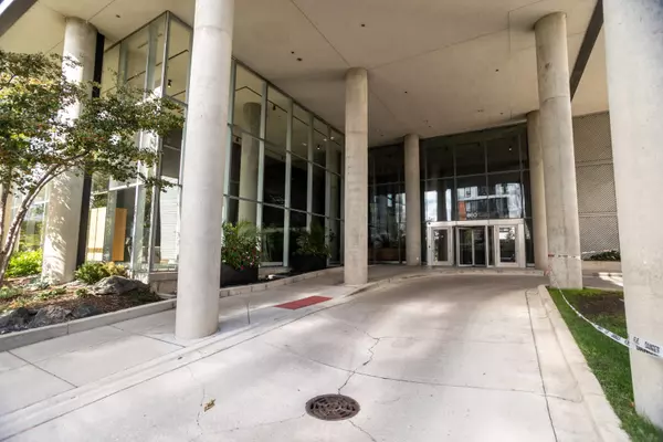 Chicago, IL 60642,860 W BLACKHAWK ST #306
