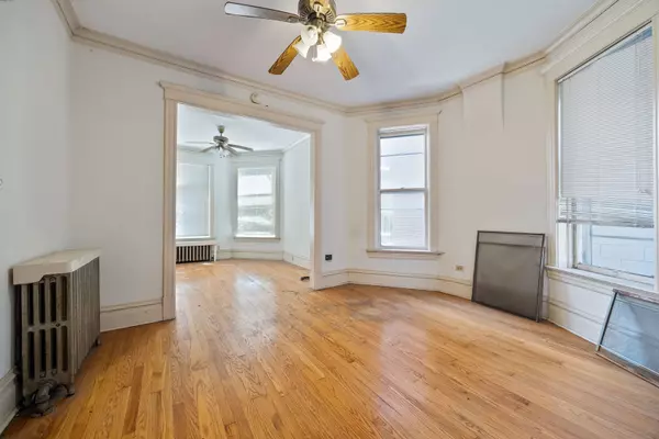 Chicago, IL 60647,2510 N Rockwell ST