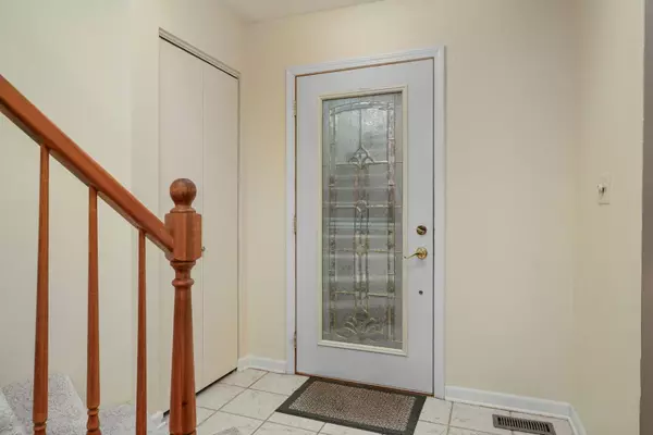 Vernon Hills, IL 60061,111 Midway LN