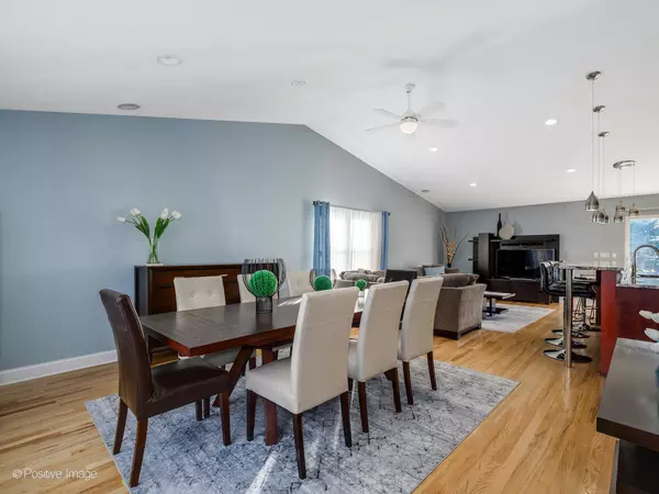 Algonquin, IL 60102,2008 Clematis DR