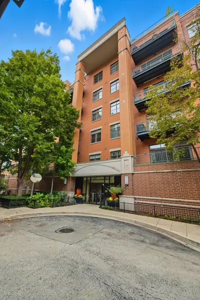 333 N Jefferson ST #201, Chicago, IL 60661