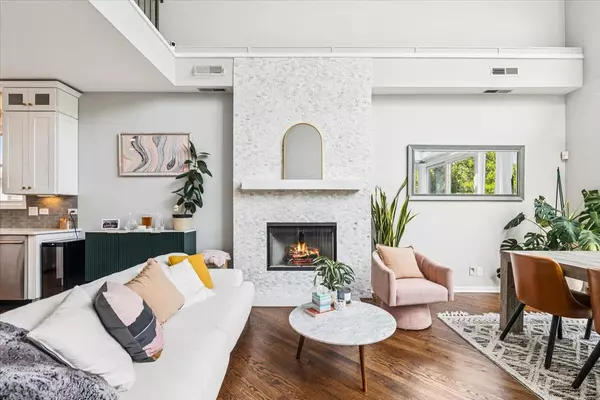 Chicago, IL 60622,854 N Marshfield AVE #3N