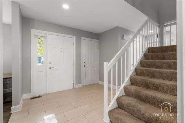 Bloomingdale, IL 60108,251 Signature DR