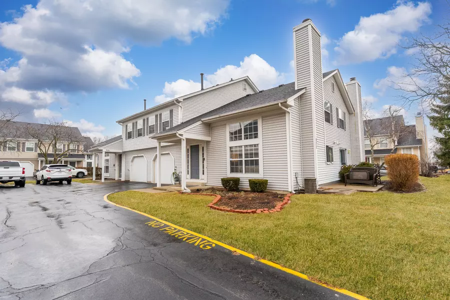 577 East AVE, Streamwood, IL 60107