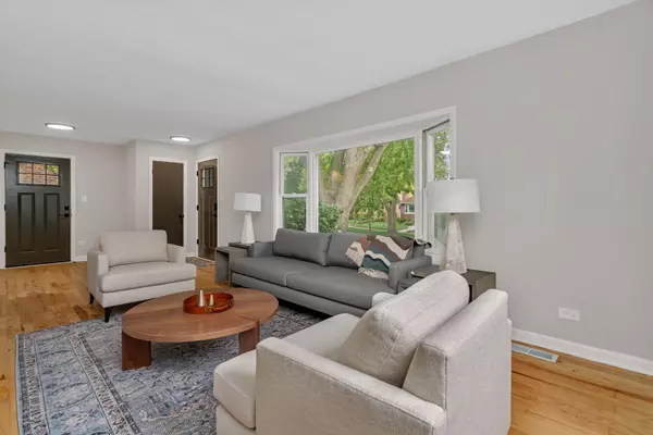 Homewood, IL 60430,1823 Evergreen RD