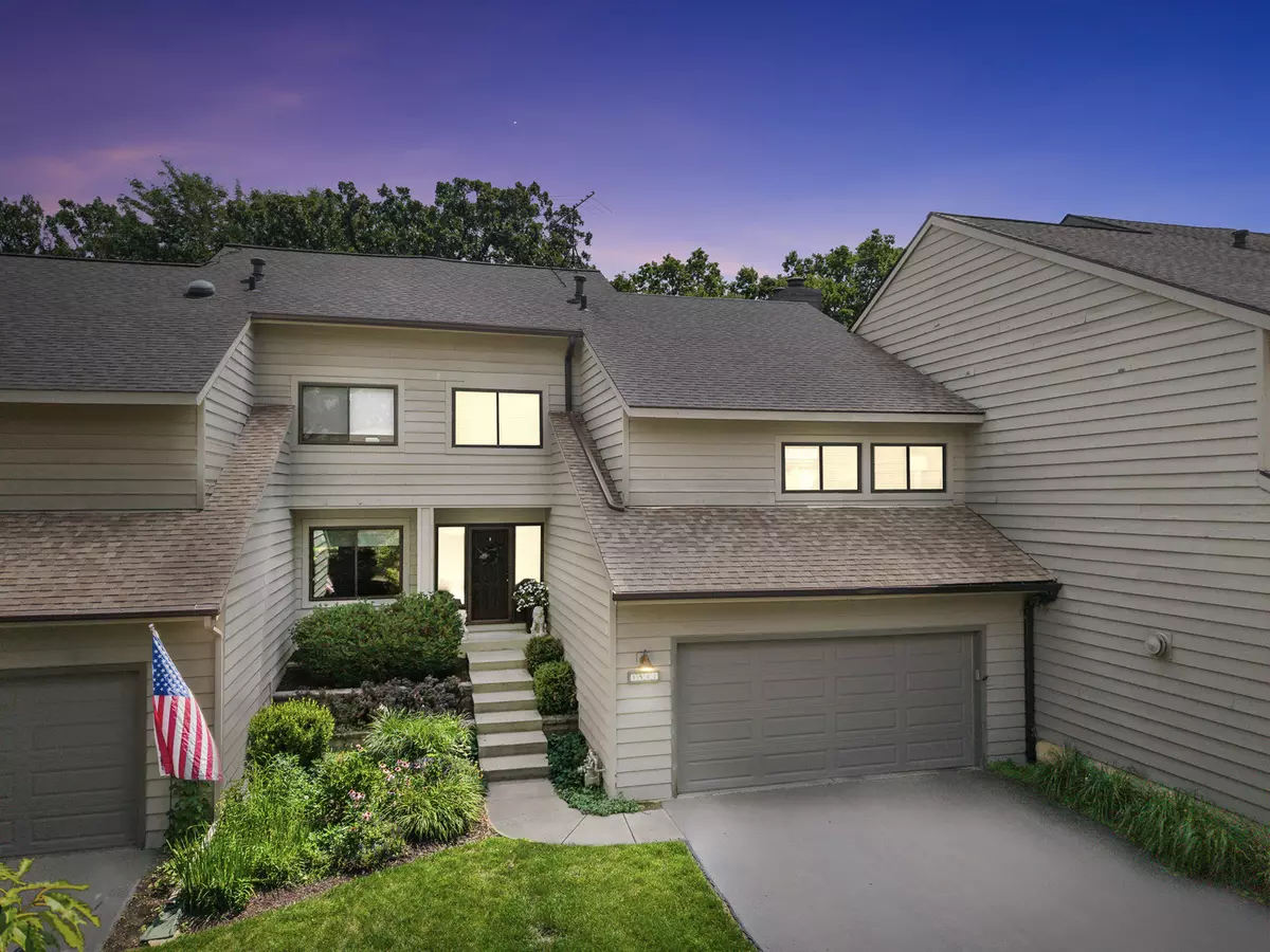 Geneva, IL 60134,1541 Kirkwood DR