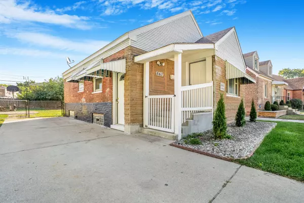 Chicago, IL 60638,6411 S Leclaire AVE