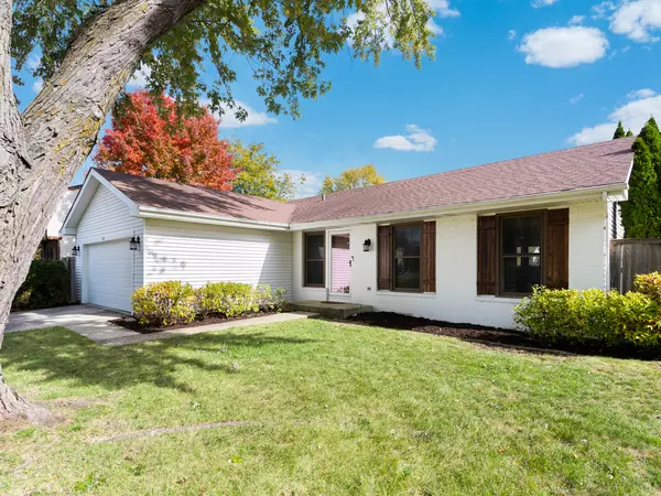 Naperville, IL 60540,134 S Whispering Hills DR