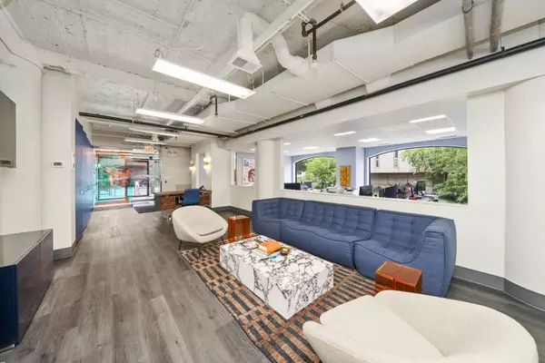 Chicago, IL 60606,355 N CANAL ST #C1