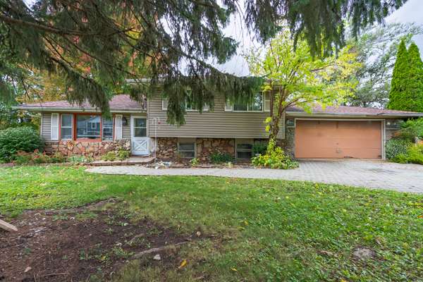 N268 Calvin AVE, West Chicago, IL 60185