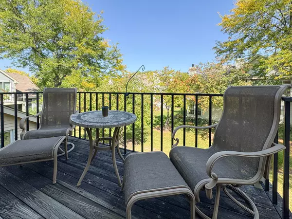 Warrenville, IL 60555,30W015 Juniper CT #30W015