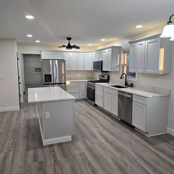 Normal, IL 61761,1103 Westview DR