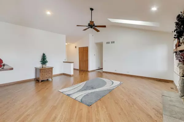 Lake Villa, IL 60046,212 Briar Ridge LN