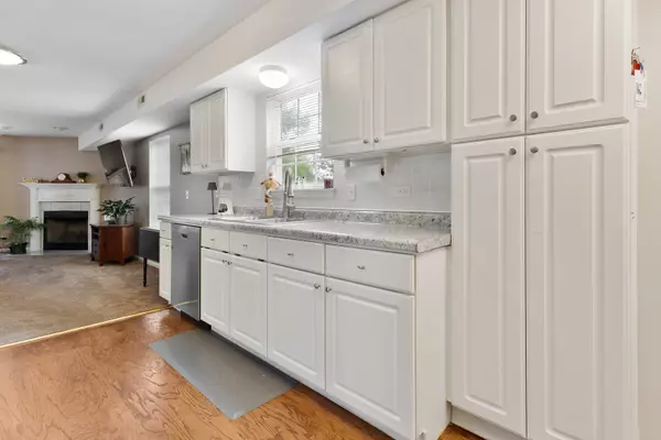 Itasca, IL 60143,419 E Theodore LN