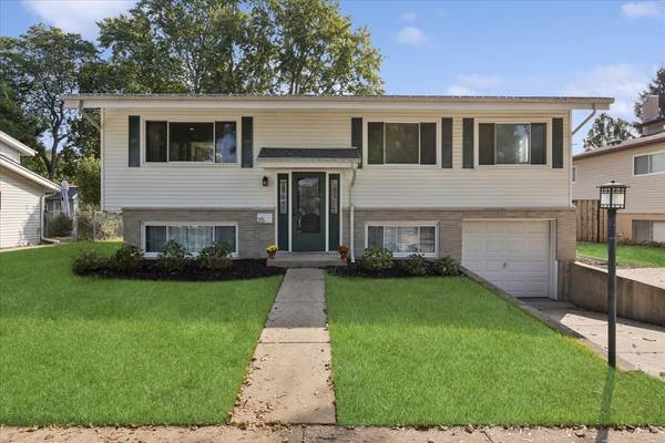 25 N Prindle AVE, Arlington Heights, IL 60004