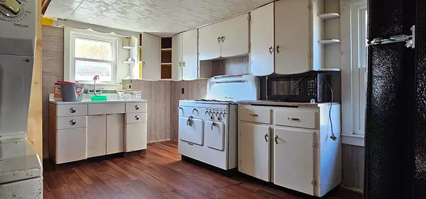 Rock Falls, IL 61071,210 W 13th ST