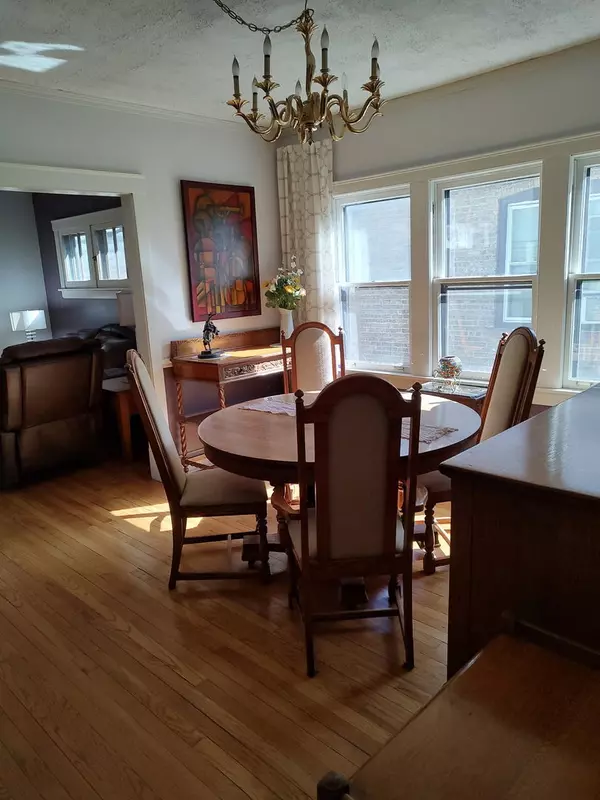 Brookfield, IL 60513,4220 Arthur AVE