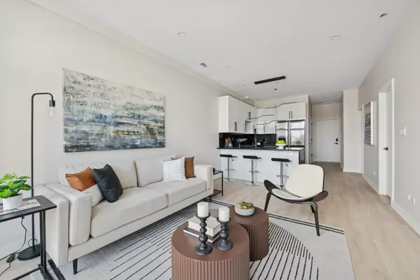 Chicago, IL 60622,1355 N Western AVE #2A