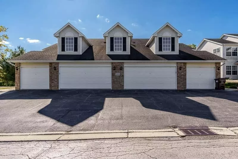 Poplar Grove, IL 61065,5000 TRILLIUM TRL #B