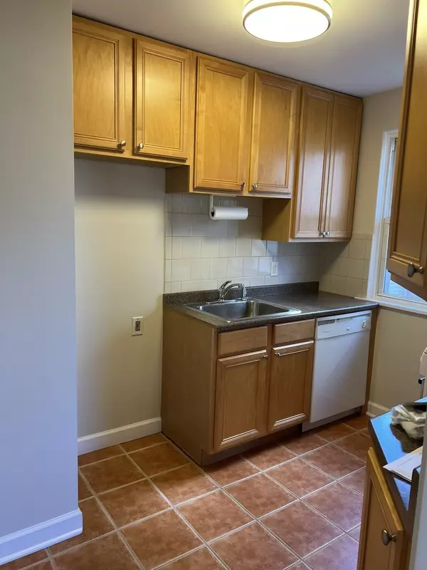 Skokie, IL 60077,4824 Mulford ST #CH