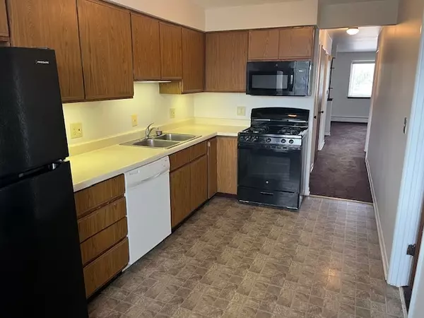 Schiller Park, IL 60176,9245 Irving Park RD #2E