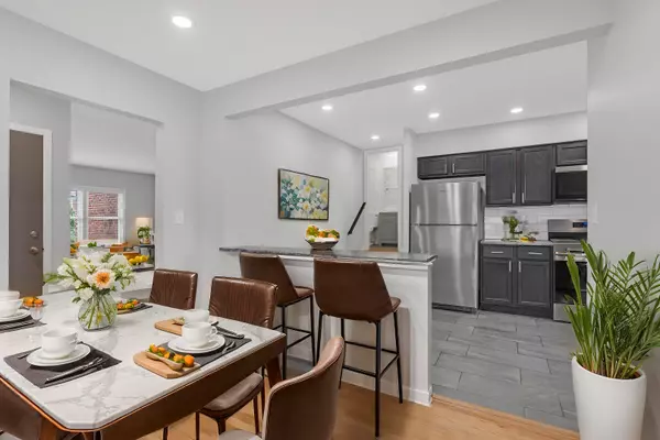 Des Plaines, IL 60016,573 Dorothy DR #2