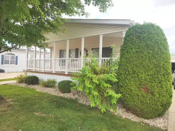 Manteno, IL 60950,1027 Cherry ST