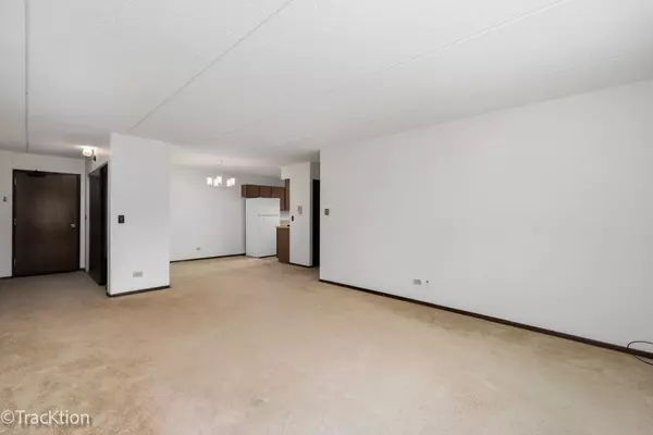 Des Plaines, IL 60016,835 Pearson ST #310