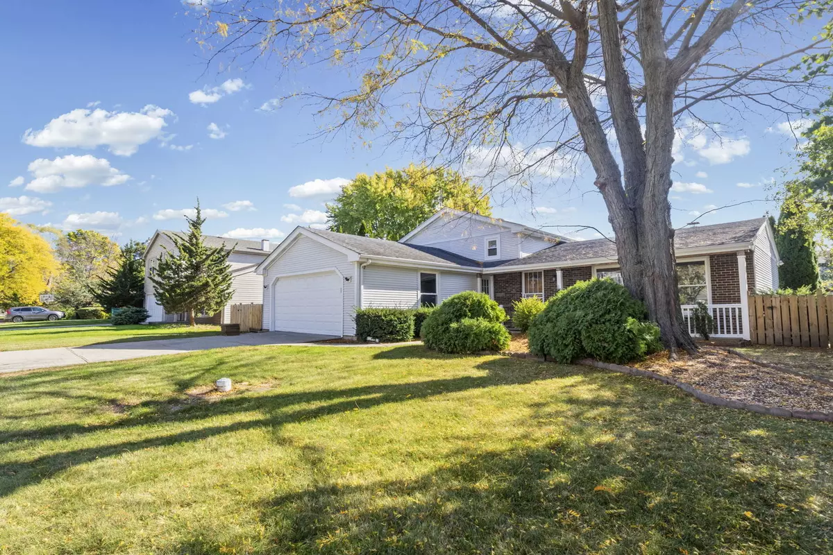 Buffalo Grove, IL 60089,1435 Mill Creek DR