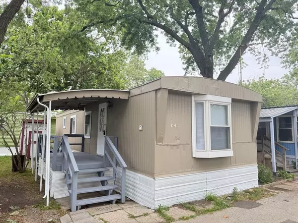 2993 Curtis ST #C41, Des Plaines, IL 60018