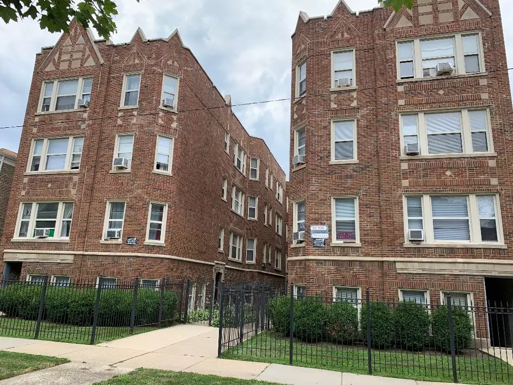 Chicago, IL 60625,5536 N Campbell AVE #2B