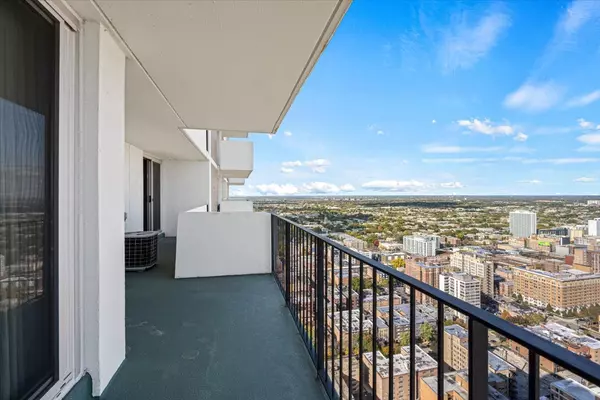 Chicago, IL 60660,6033 N Sheridan RD #43H