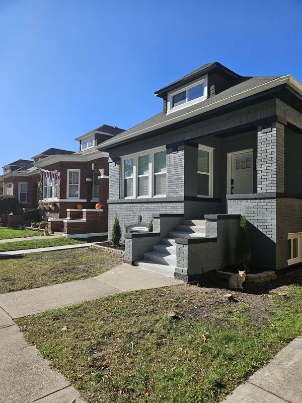 Chicago, IL 60617,8548 S Essex AVE