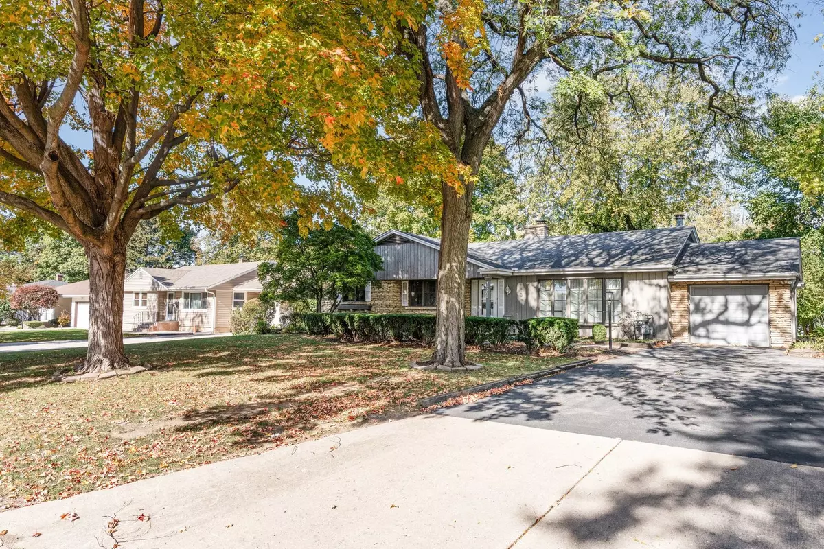 Joliet, IL 60435,1703 W. ACRES RD