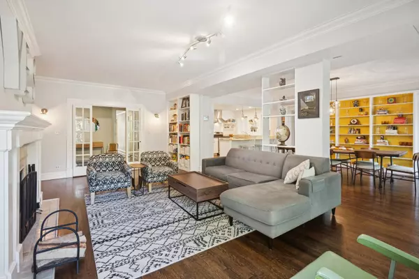 Chicago, IL 60626,1133 W PRATT ST #2