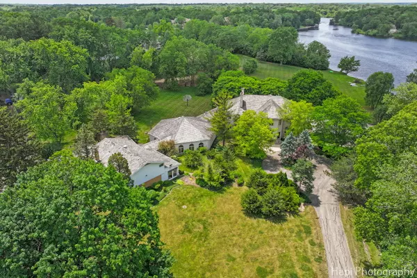 Barrington Hills, IL 60010,74 Dundee LN