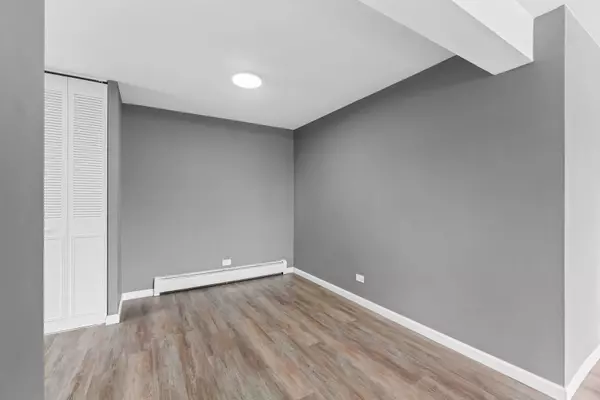 Chicago, IL 60656,5306 N Cumberland AVE #323